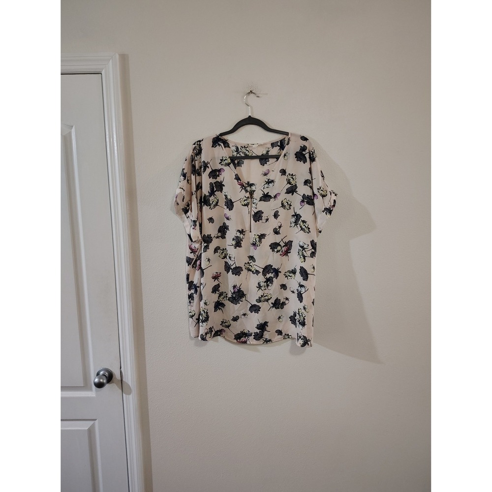 Maurices Womens Floral V-Neck Half Zip Short Sleeve Blouse Pink Plus Size 3
